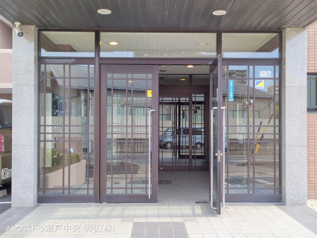 愛知県尾張旭市東栄町４丁目のマンション『アピエス三郷』外観写真 2025年9月2日撮影