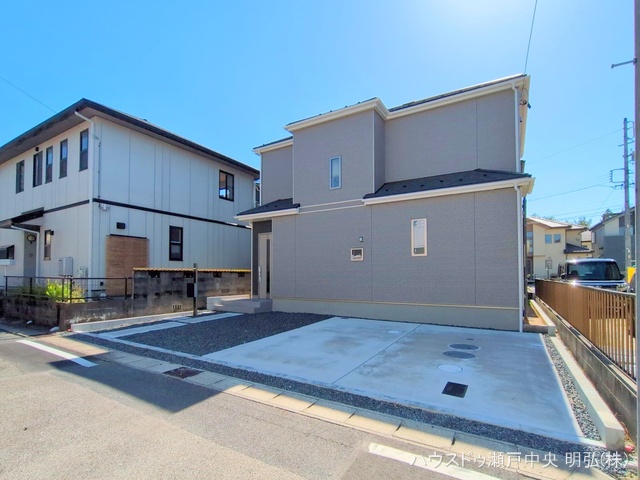 愛知県瀬戸市塩草町の新築戸建て完成写真 2025年10月16日撮影