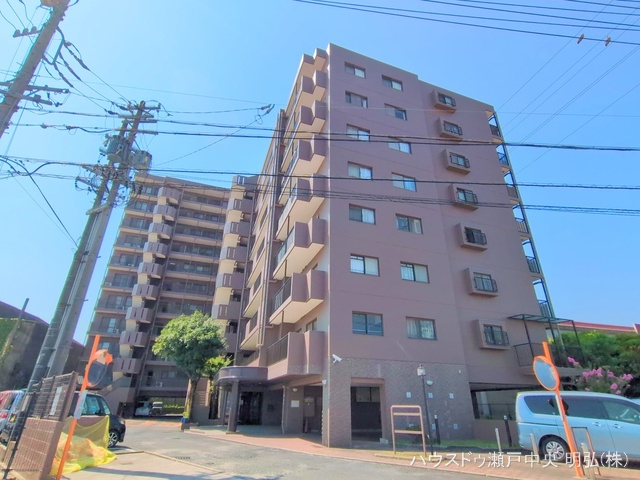 愛知県瀬戸市小坂町のマンション『ユニーブル晴丘B棟』外観写真 2025年7月31日撮影