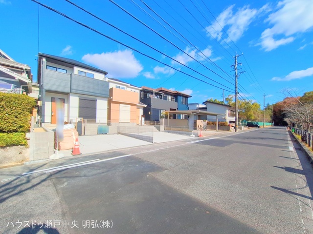 愛知県尾張旭市城山町城山の新築戸建て完成写真 2025年12月11日撮影