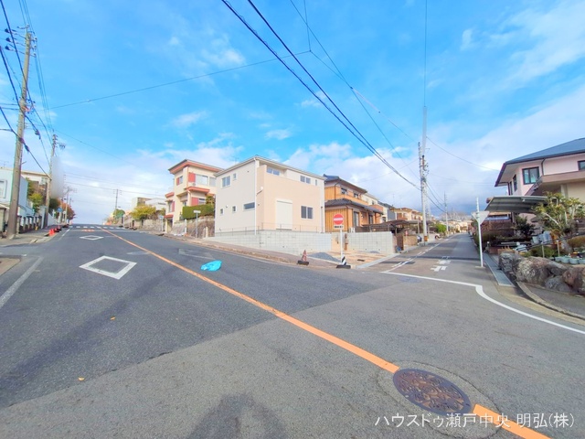 愛知県瀬戸市萩山台５丁目の新築戸建て外構写真 2025年12月25日撮影