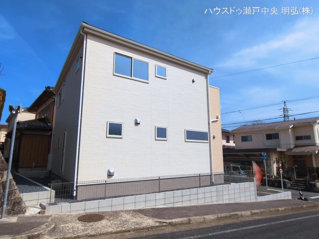 愛知県瀬戸市萩山台５丁目の新築戸建て完成写真 2026年3月8日撮影