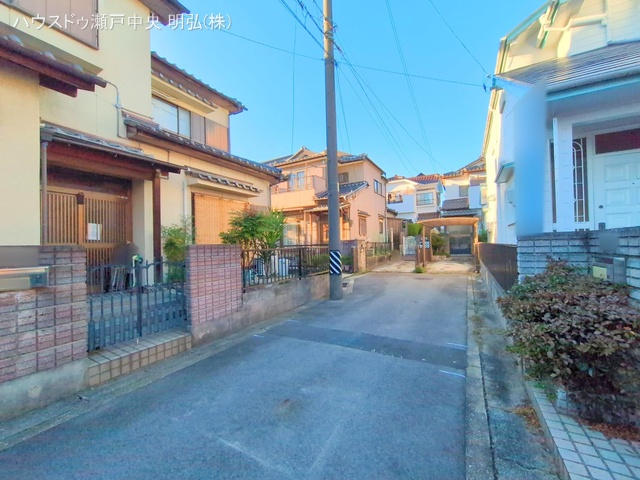 愛知県尾張旭市平子町中通の中古戸建て完成写真 2025年11月5日撮影