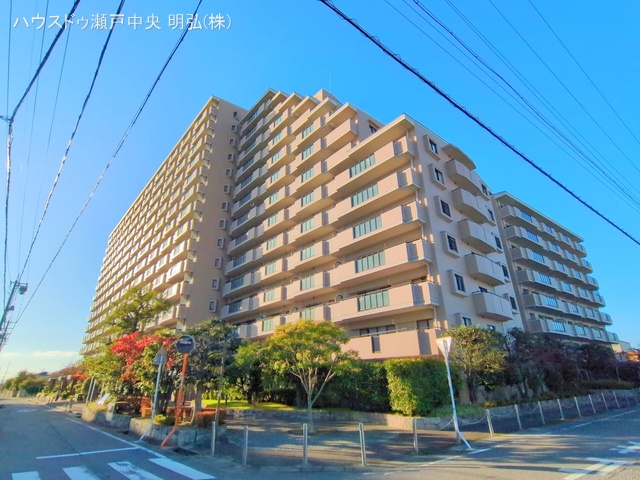 愛知県尾張旭市北原山町鳴湫のマンション『パークシティ三郷壱番館西棟』外観写真 2025年11月10日撮影