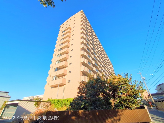 愛知県尾張旭市北原山町鳴湫のマンション『パークシティ三郷壱番館西棟』外観写真 2025年11月10日撮影