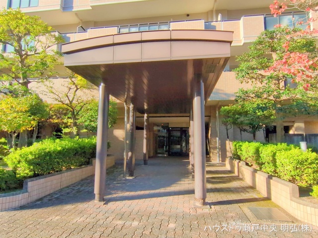 愛知県尾張旭市北原山町鳴湫のマンション『パークシティ三郷壱番館西棟』外観写真 2025年11月10日撮影