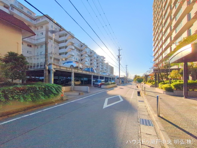 愛知県尾張旭市北原山町鳴湫のマンション『パークシティ三郷壱番館西棟』外観写真 2025年11月10日撮影