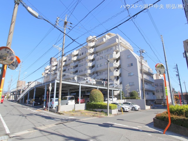 愛知県尾張旭市北原山町大久保見のマンション『ネオハイツ森林公園A棟』外観写真 2024年3月26日撮影