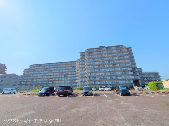 愛知県尾張旭市北原山町大久保見のマンション『ネオハイツ森林公園A棟』外観写真 2025年7月29日撮影