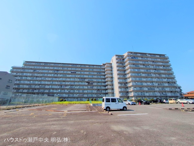 愛知県尾張旭市北原山町大久保見のマンション『ネオハイツ森林公園A棟』外観写真 2025年7月29日撮影