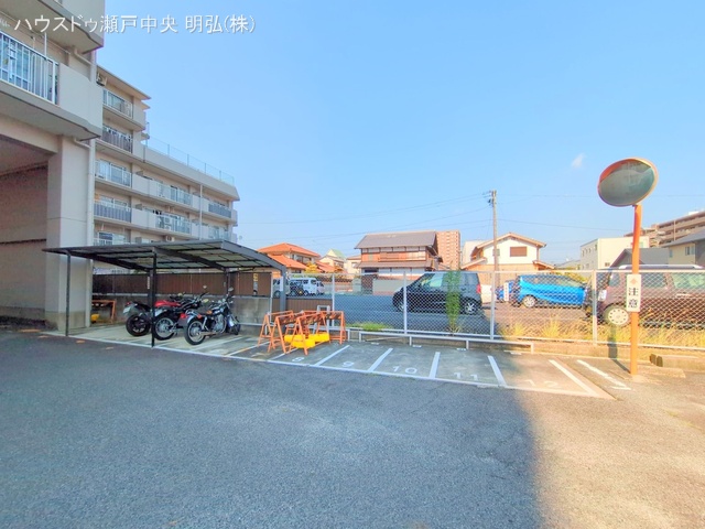 愛知県尾張旭市北原山町大久保見のマンション『ネオハイツ森林公園A棟』外観写真 2025年7月29日撮影