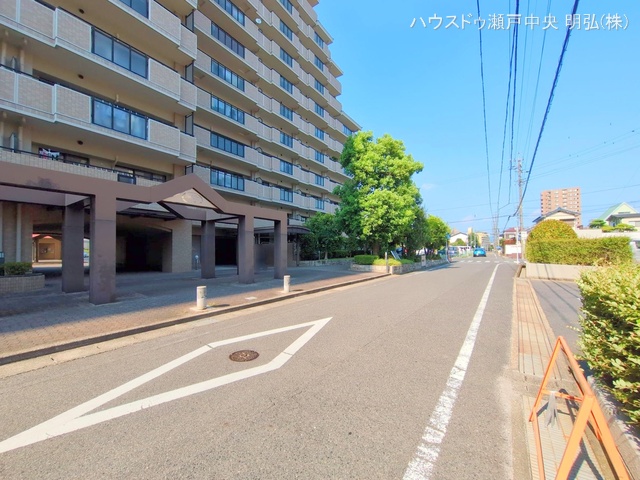 愛知県尾張旭市北原山町大久保見のマンション『ネオハイツ森林公園A棟』外観写真 2025年7月29日撮影