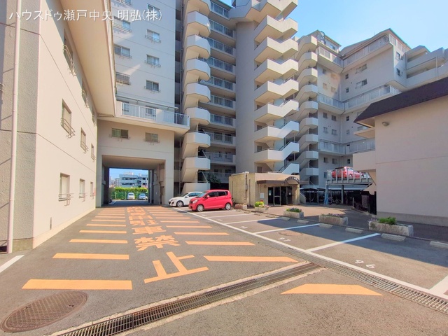 愛知県尾張旭市北原山町大久保見のマンション『ネオハイツ森林公園A棟』外観写真 2025年7月29日撮影