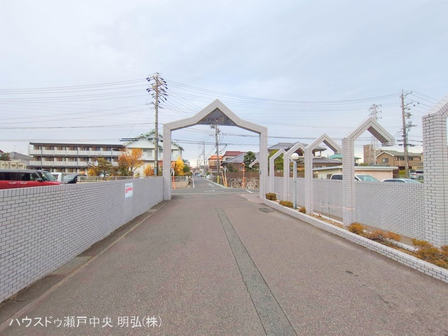 愛知県尾張旭市井田町３丁目のマンション『ラビデンス尾張旭光和』外観写真 2024年12月10日撮影