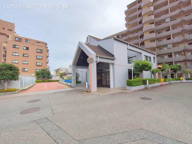 愛知県尾張旭市井田町３丁目のマンション『ラビデンス尾張旭光和』外観写真 2024年12月10日撮影