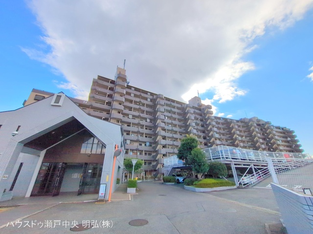 愛知県尾張旭市井田町３丁目のマンション『ラビデンス尾張旭光和』外観写真 2024年12月16日撮影