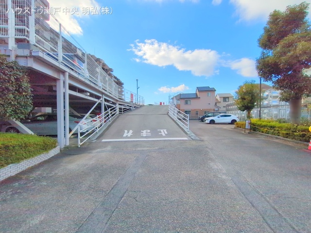 愛知県尾張旭市井田町３丁目のマンション『ラビデンス尾張旭光和』外観写真 2024年12月16日撮影