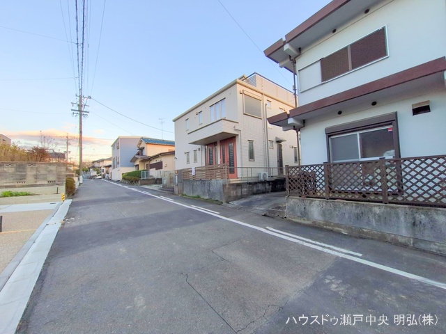 愛知県瀬戸市さつき台２丁目の新築戸建て外構写真 2025年12月14日撮影