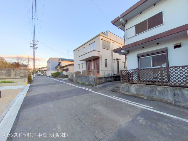 愛知県瀬戸市さつき台２丁目の新築戸建て外構写真 2025年12月14日撮影