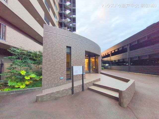 愛知県瀬戸市苗場町のマンション『パークシティ新瀬戸二番街スカイスクエア』外観写真 2025年12月18日撮影