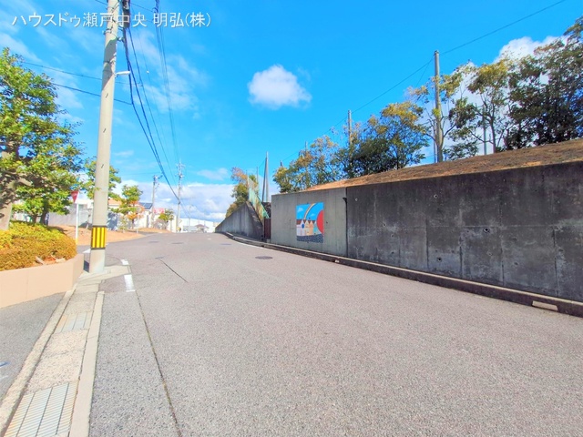 愛知県瀬戸市白山町１丁目のマンション『ネオハイツ瀬戸』外観写真 2025年12月25日撮影