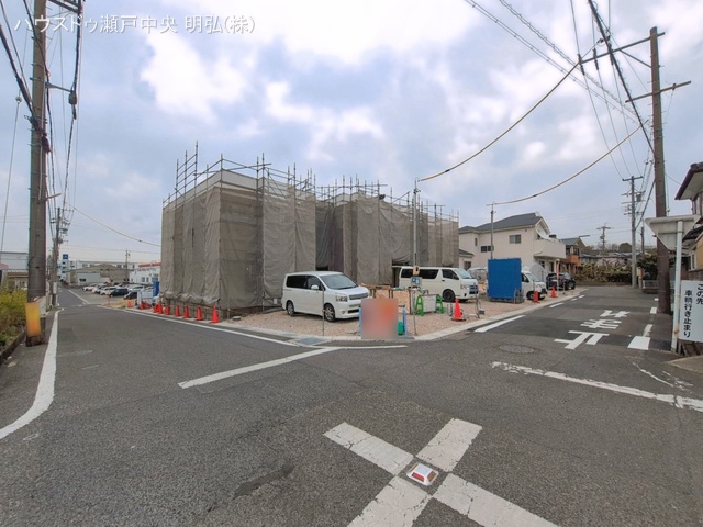 愛知県瀬戸市西寺山町の新築戸建てシート写真 2026年3月24日撮影