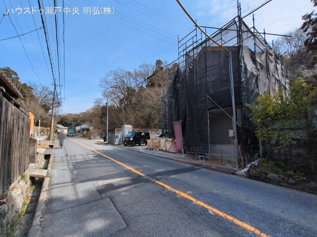 愛知県瀬戸市東拝戸町の新築戸建てシート写真 2026年3月8日撮影