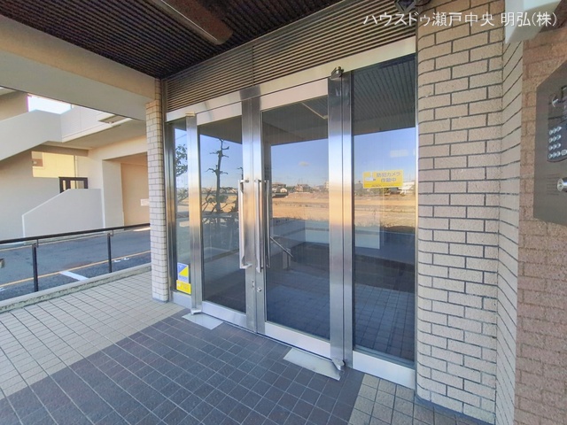 愛知県尾張旭市東山町２丁目のマンション『尾張旭東山コーポラス』エントランス写真 2026年1月27日撮影