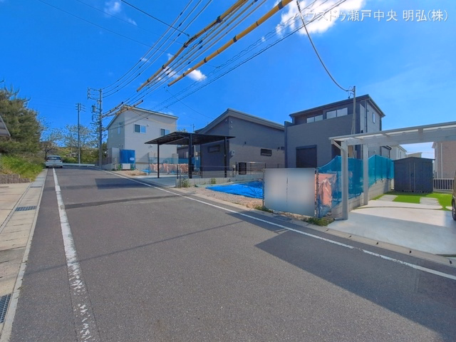 愛知県瀬戸市塩草が丘４丁目の新築戸建て外構写真 2026年5月6日撮影