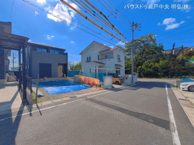 愛知県瀬戸市塩草が丘４丁目の新築戸建て外構写真 2026年5月6日撮影