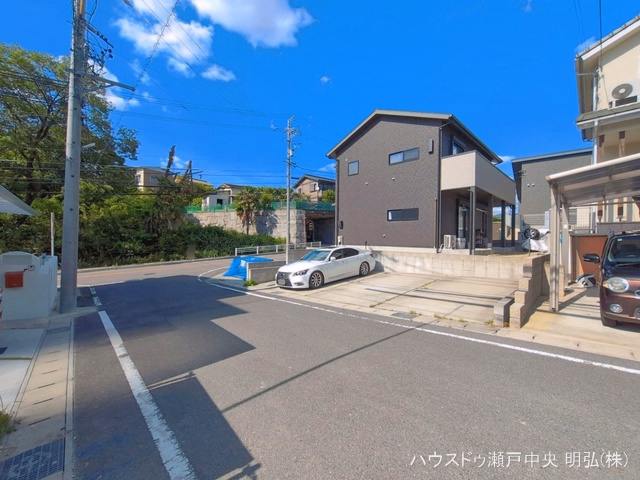 愛知県瀬戸市塩草が丘４丁目の新築戸建て外構写真 2026年5月6日撮影