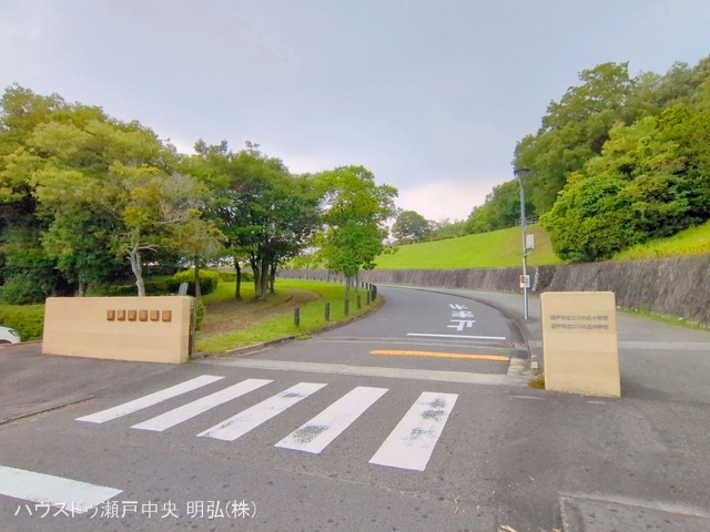 瀬戸市立にじの丘学園にじの丘小学校　距離2000m