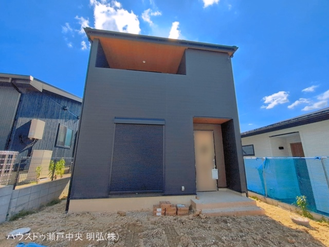 愛知県瀬戸市塩草が丘４丁目の新築戸建て外構写真 2026年5月6日撮影