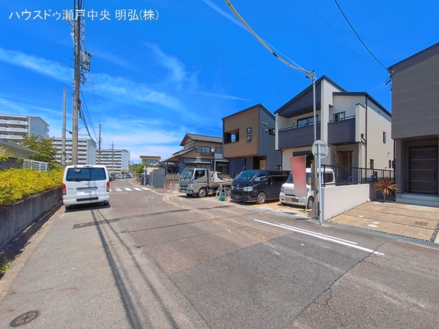 愛知県瀬戸市原山台８丁目の新築戸建て外構写真 2026年5月13日撮影
