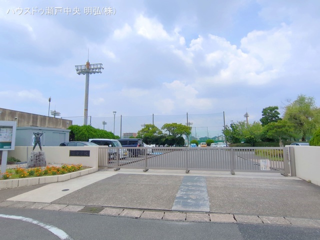 尾張旭市立旭中学校　距離2830m