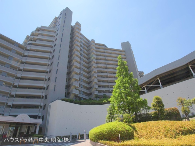 愛知県瀬戸市西松山町２丁目のマンション『野村新瀬戸ヒルズ・ウインザーズパークウエストウィング』外観写真 2024年5月13日撮影