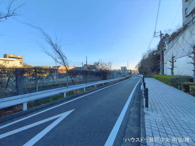 愛知県瀬戸市西松山町２丁目のマンション『野村新瀬戸ヒルズ・ウインザーズパークウエストウィング』外観写真 2026年1月8日撮影