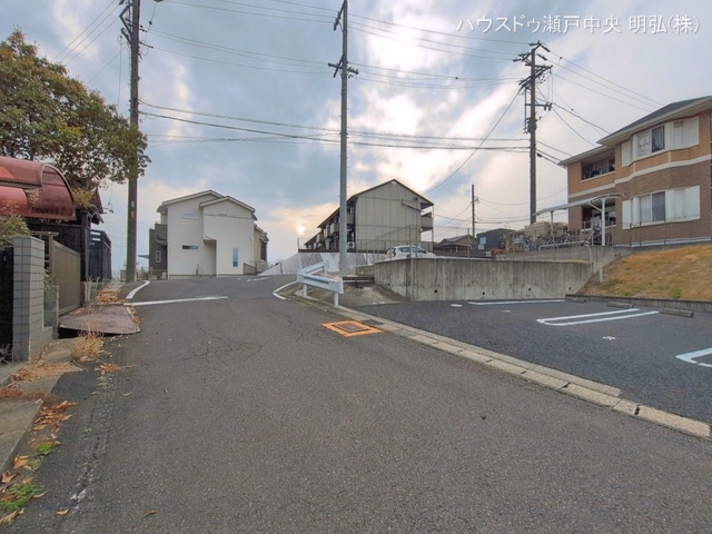 愛知県瀬戸市城ケ根町の中古戸建て完成写真 2026年3月29日撮影