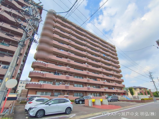 愛知県瀬戸市下陣屋町のマンション『スペクトル尾張瀬戸』外観写真 2025年7月22日撮影