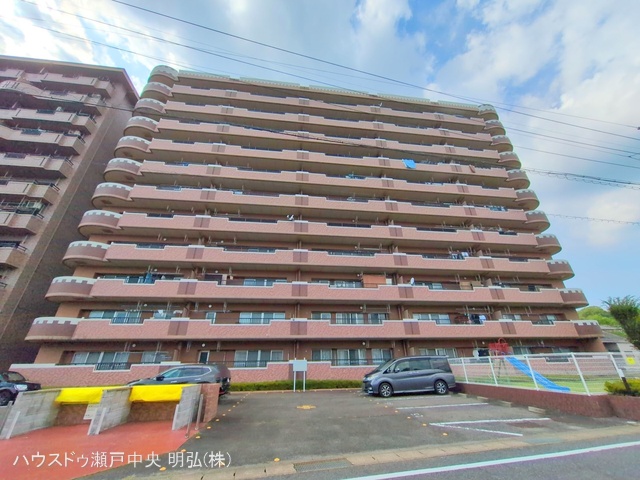 愛知県瀬戸市下陣屋町のマンション『スペクトル尾張瀬戸』外観写真 2025年7月22日撮影