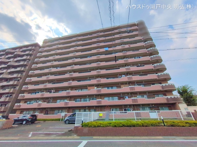 愛知県瀬戸市下陣屋町のマンション『スペクトル尾張瀬戸』外観写真 2025年7月22日撮影