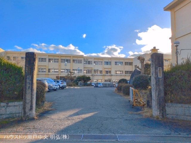 愛知県瀬戸市赤重町の中古戸建て周辺 瀬戸市立幡山西小学校　距離1600m