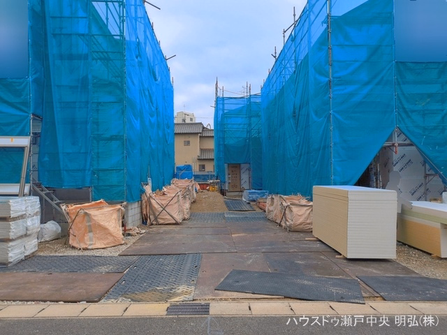 愛知県瀬戸市東吉田町の新築戸建てシート写真 2026年6月8日撮影