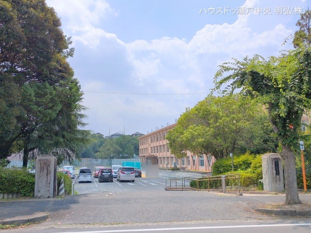 瀬戸市立南山中学校　距離1800m