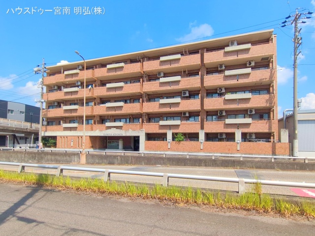 愛知県稲沢市正明寺２丁目のマンション『グローリアス国府宮』外観写真 2025年8月31日撮影