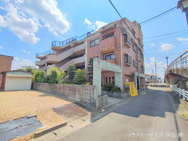 愛知県稲沢市正明寺２丁目のマンション『グローリアス国府宮』外観写真 2025年8月31日撮影