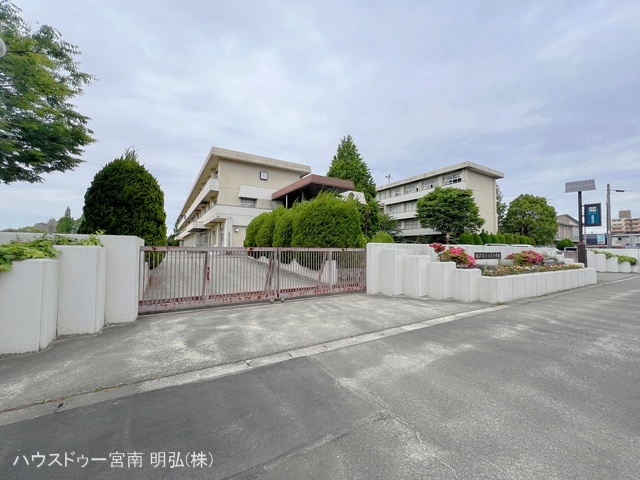 稲沢市立小正小学校　距離1280m