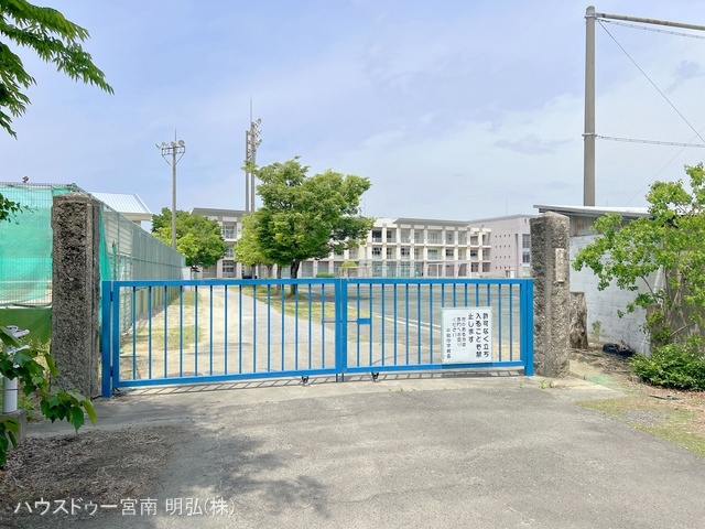 稲沢市立平和中学校　距離2500m