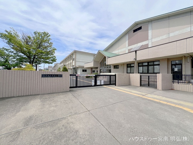 一宮市立貴船小学校　距離640m