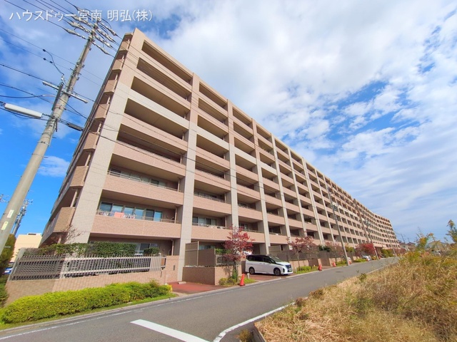 愛知県稲沢市大塚南５丁目のマンション『ライオンズガーデン稲沢西棟』外観写真 2025年11月10日撮影